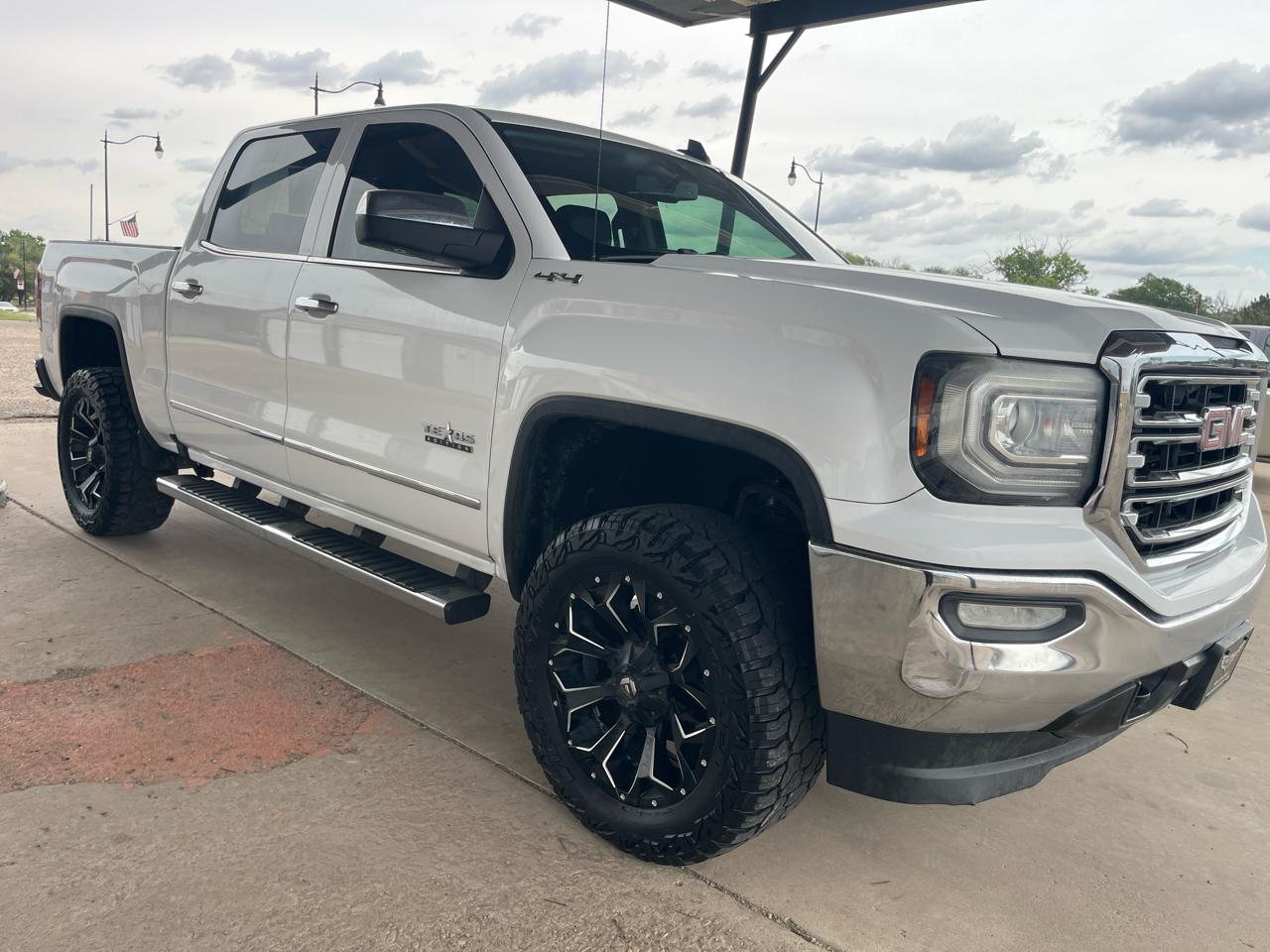 GMC Sierra 1500 4WD Crew Cab 143.5" SLT 2018