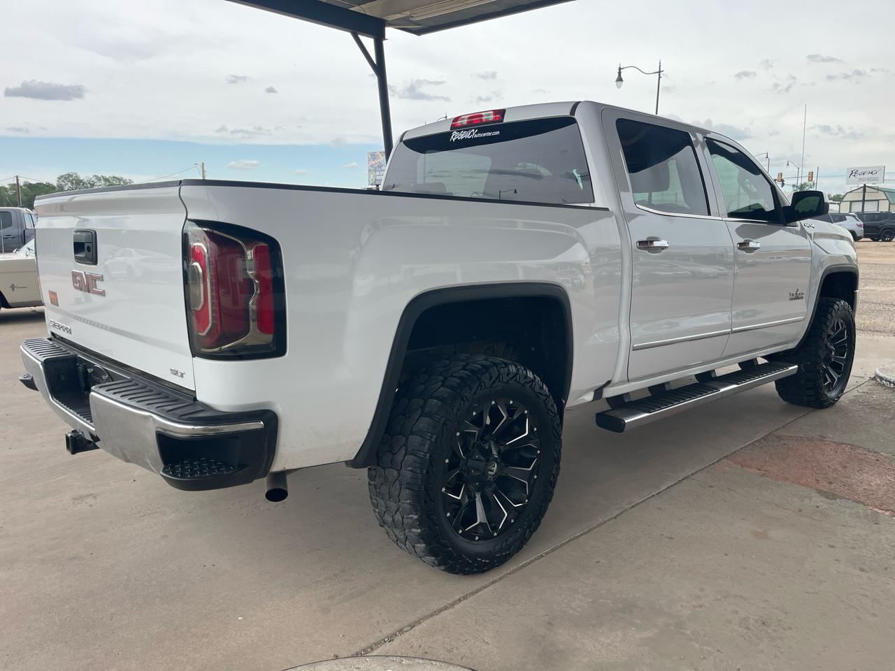 GMC Sierra 1500 4WD Crew Cab 143.5" SLT 2018