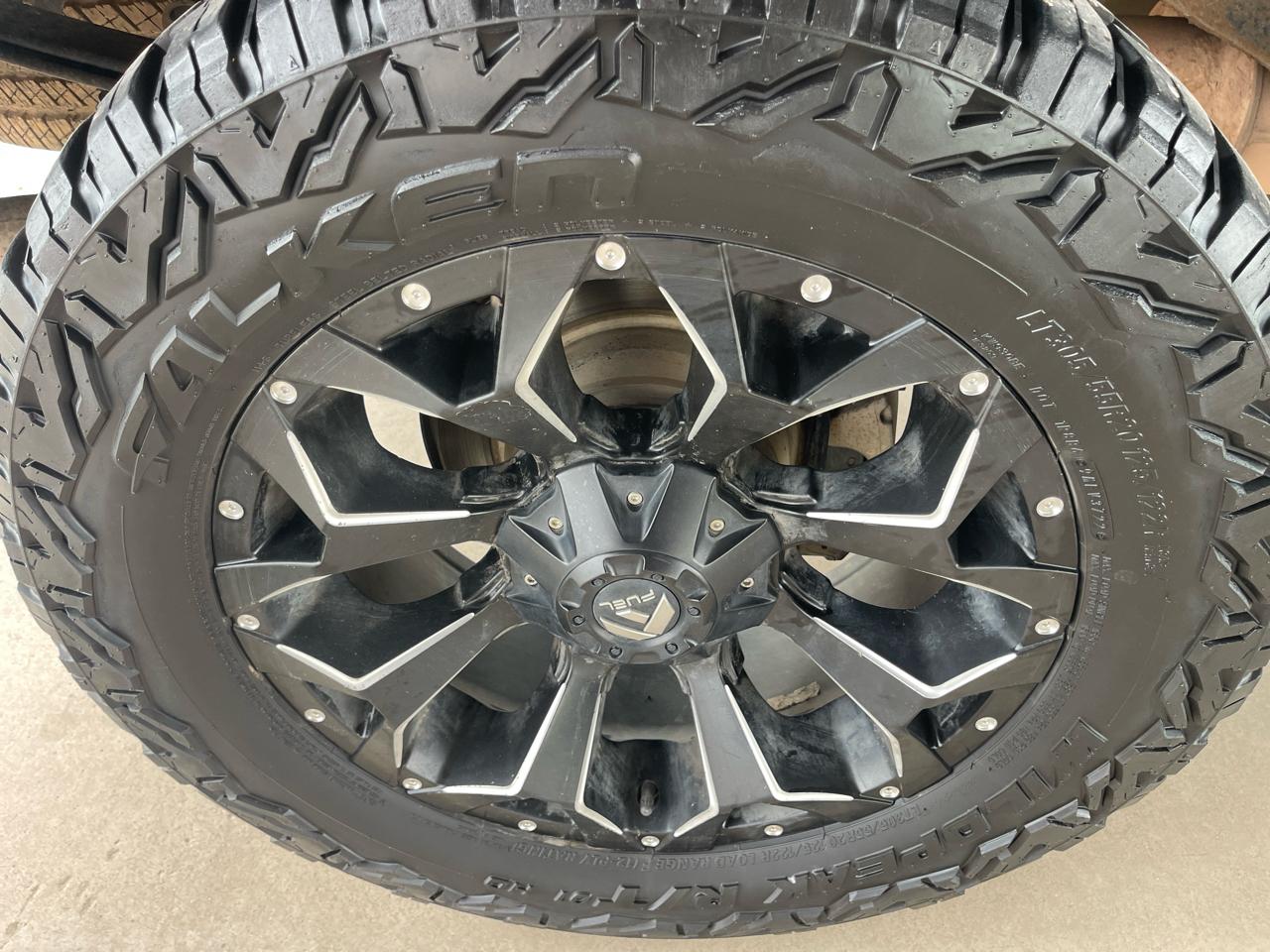 GMC Sierra 1500 4WD Crew Cab 143.5" SLT 2018