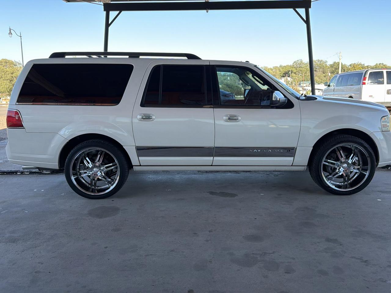 Lincoln Navigator L 2WD 4dr 2007
