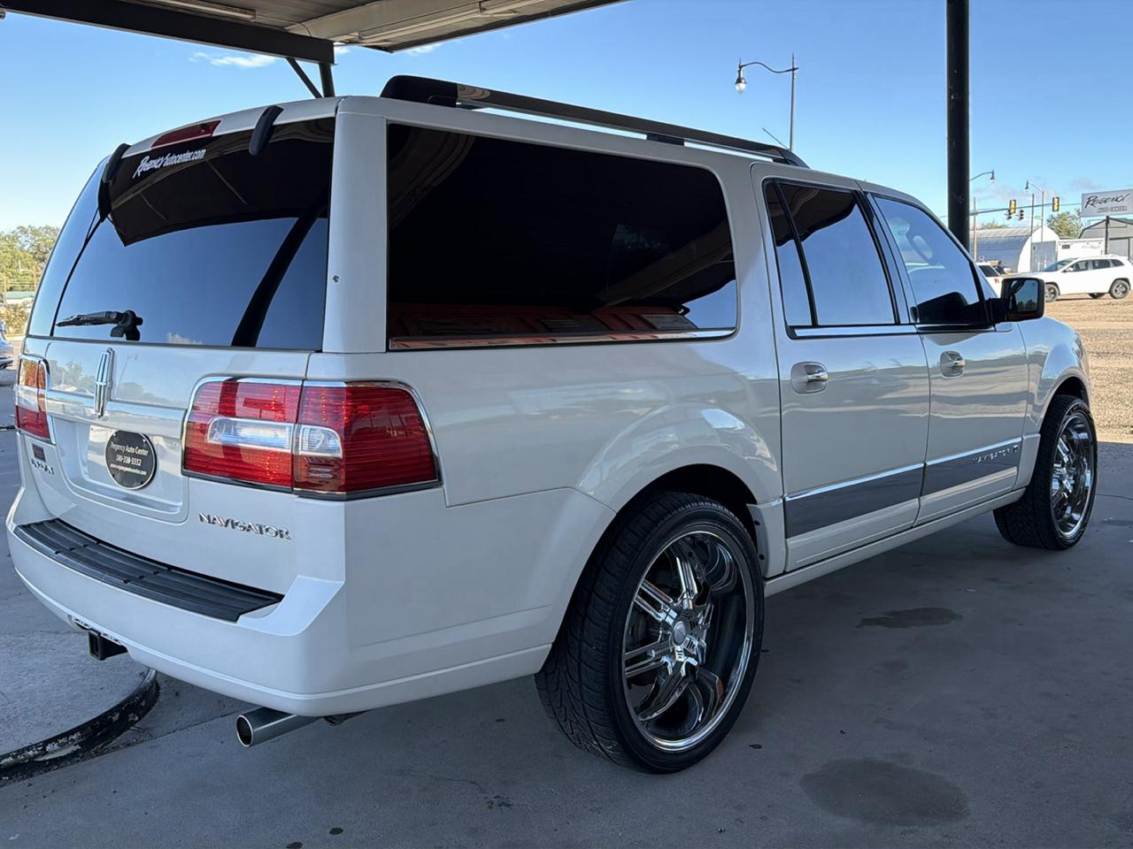 Lincoln Navigator L 2WD 4dr 2007