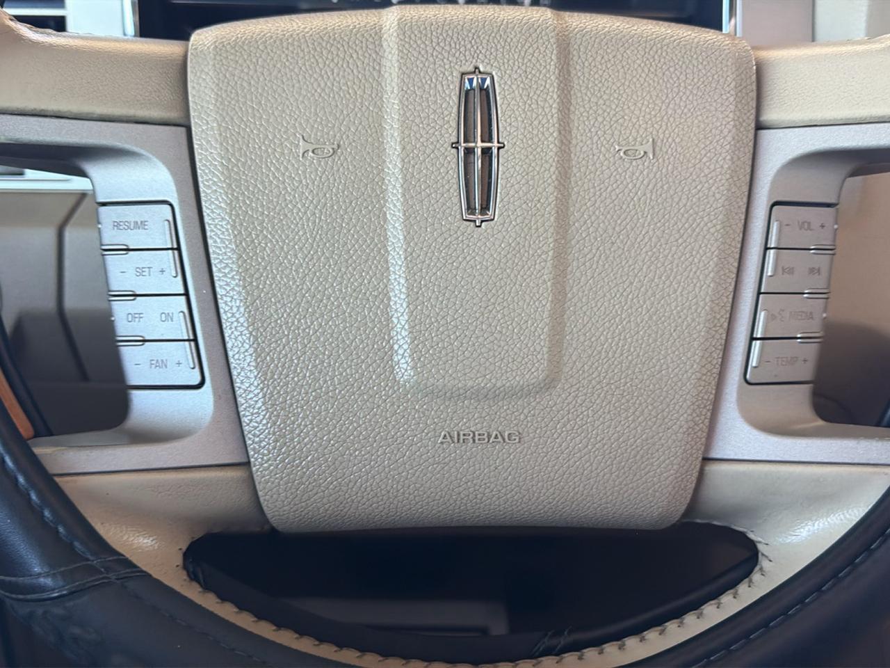 Lincoln Navigator L 2WD 4dr 2007