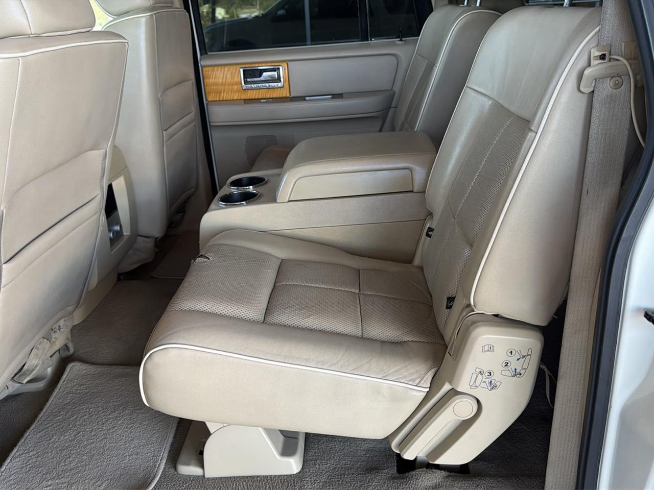 Lincoln Navigator L 2WD 4dr 2007