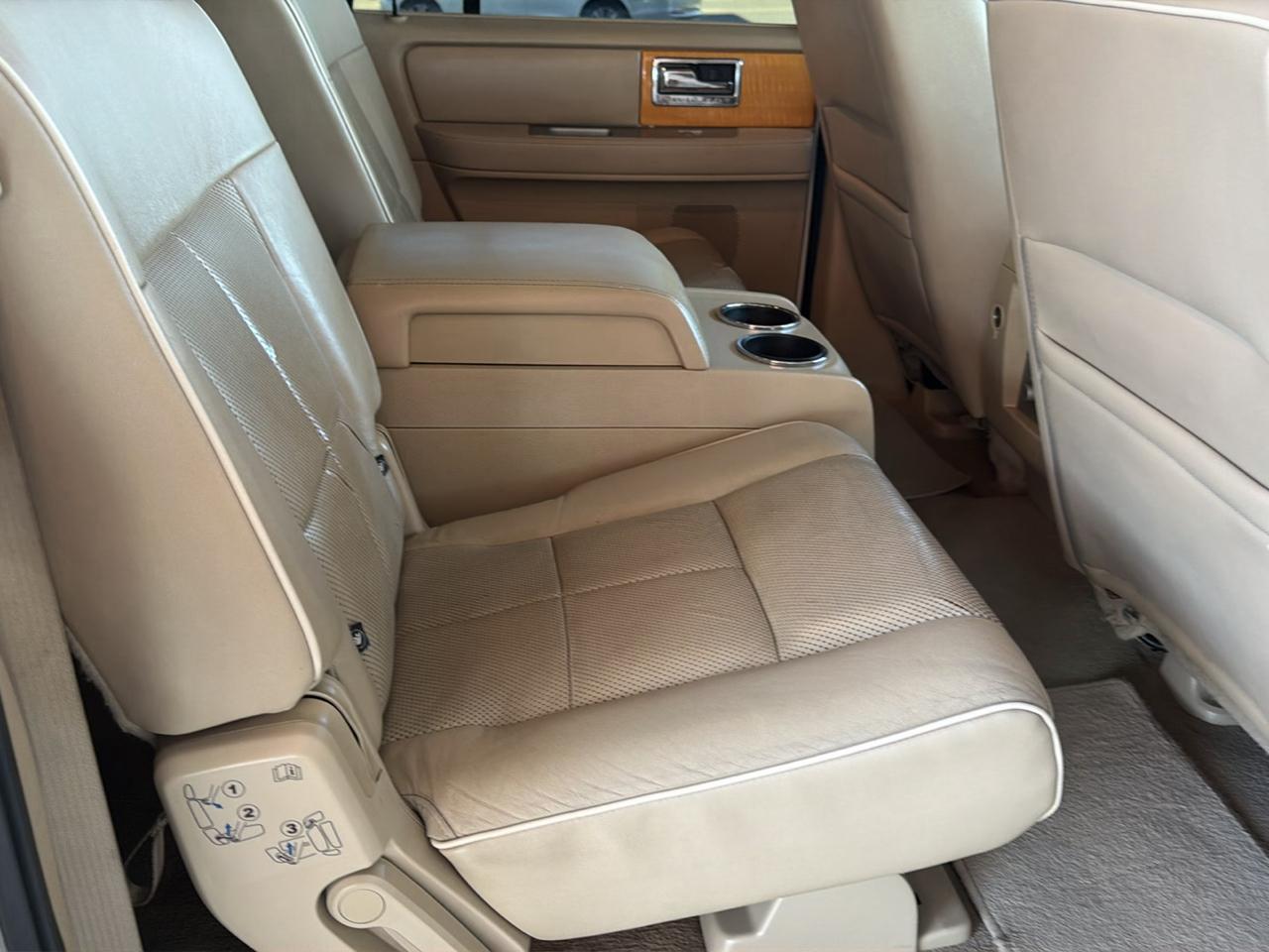 Lincoln Navigator L 2WD 4dr 2007