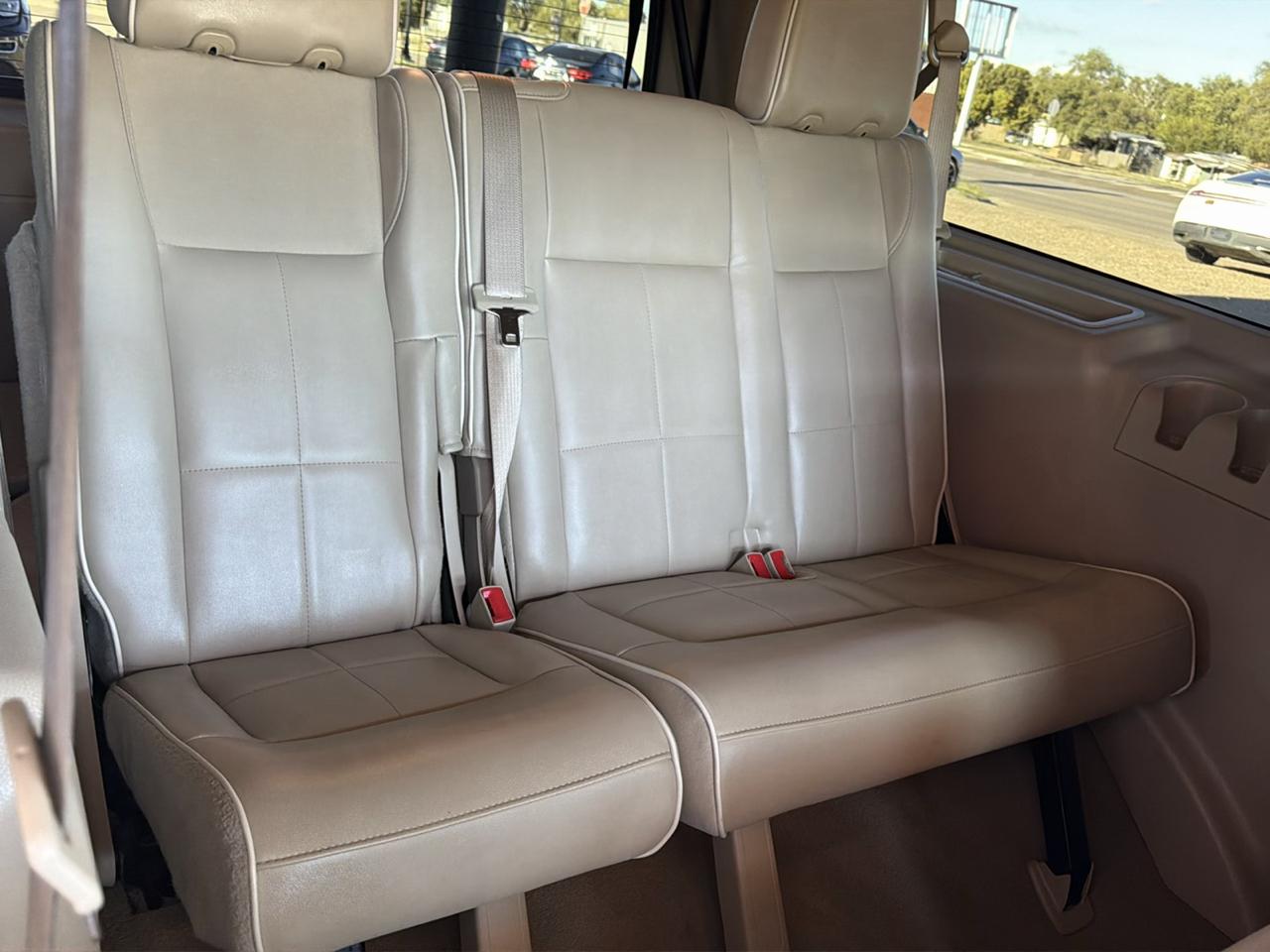 Lincoln Navigator L 2WD 4dr 2007
