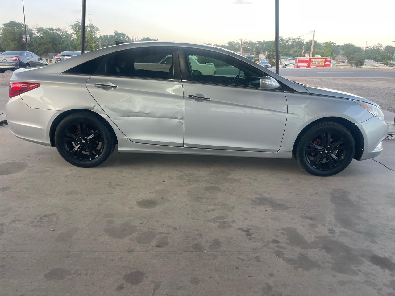 Hyundai Sonata 4dr Sdn 2.4L Auto Limited 2013