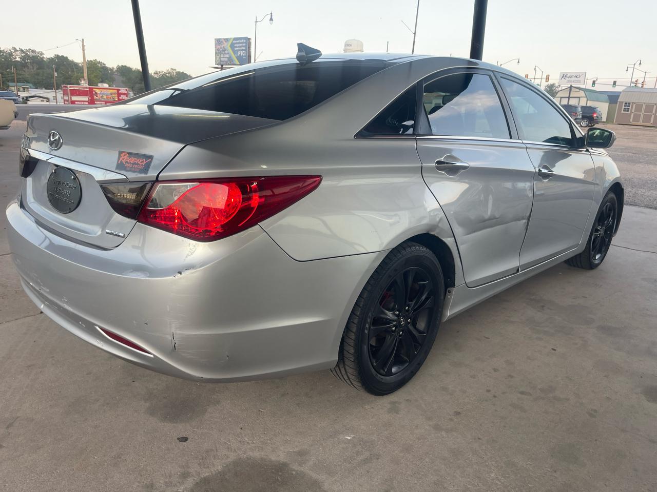 Hyundai Sonata 4dr Sdn 2.4L Auto Limited 2013