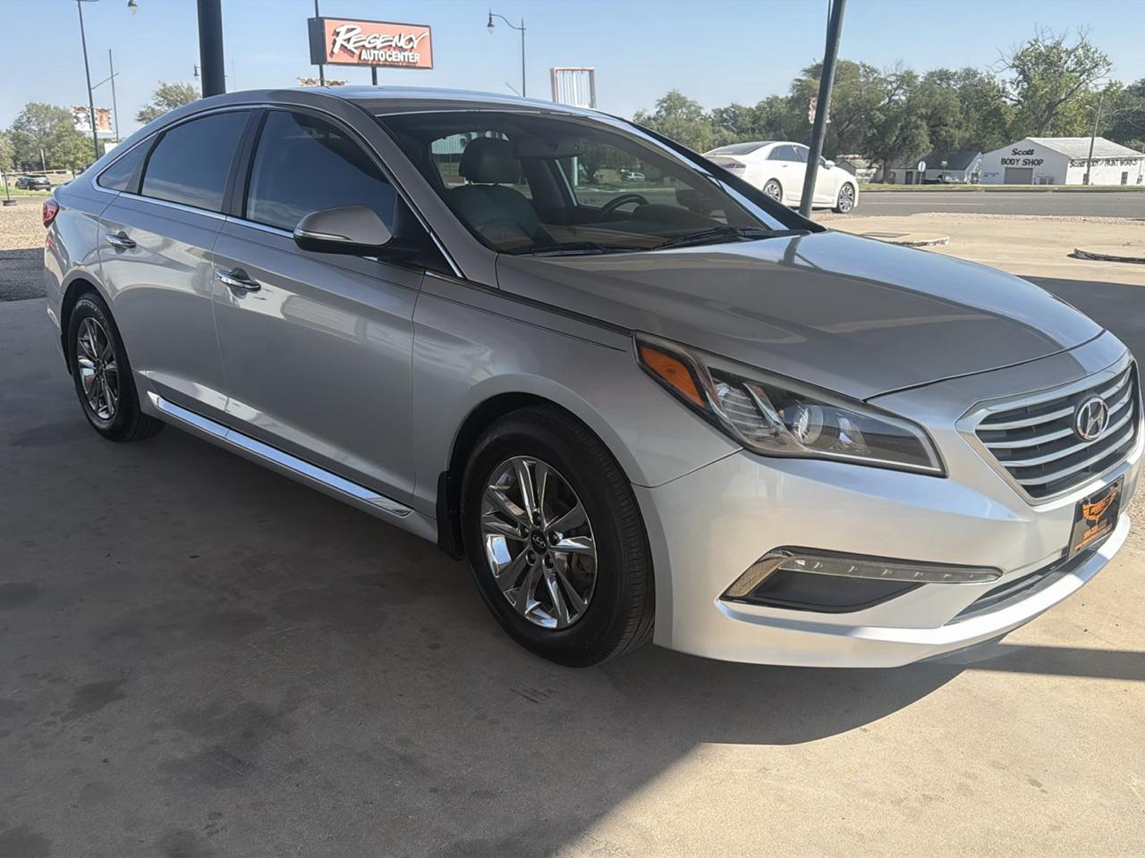 Hyundai Sonata 4dr Sdn 2.4L Limited 2015
