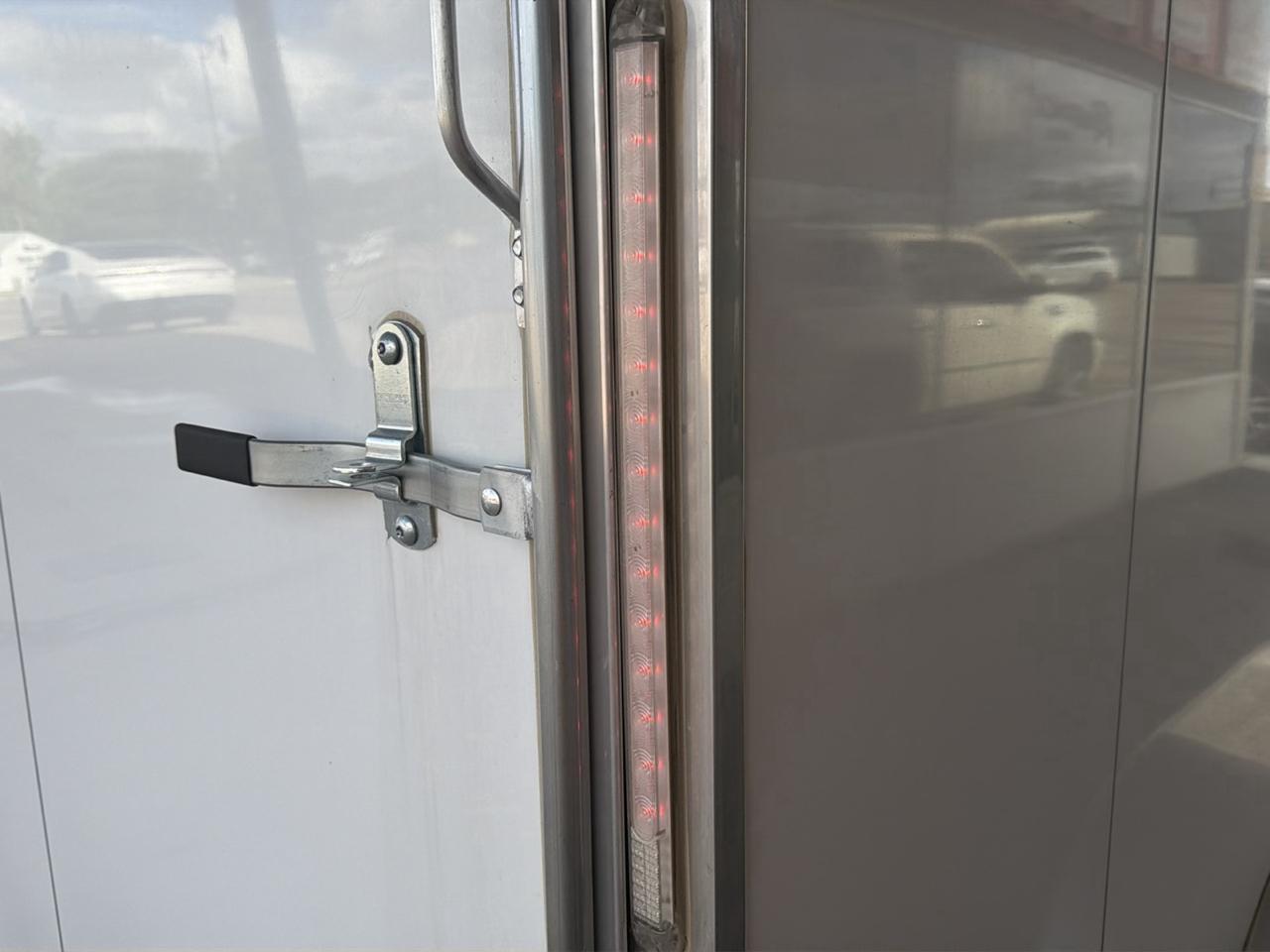 Sure Trac STW8414TA  2022