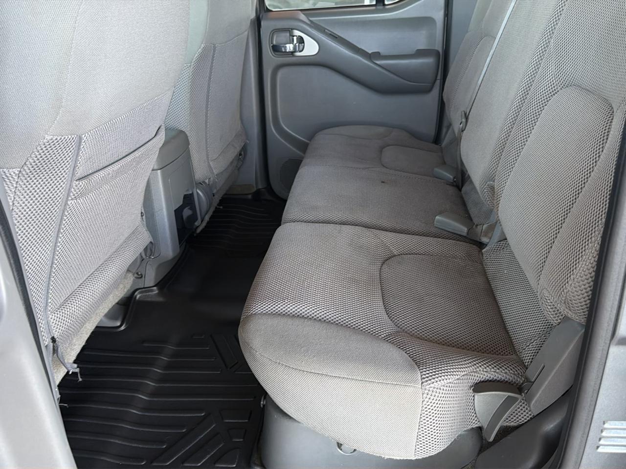 2017 Nissan Frontier SV - Photo 14