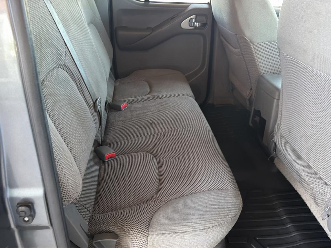 2017 Nissan Frontier SV - Photo 16