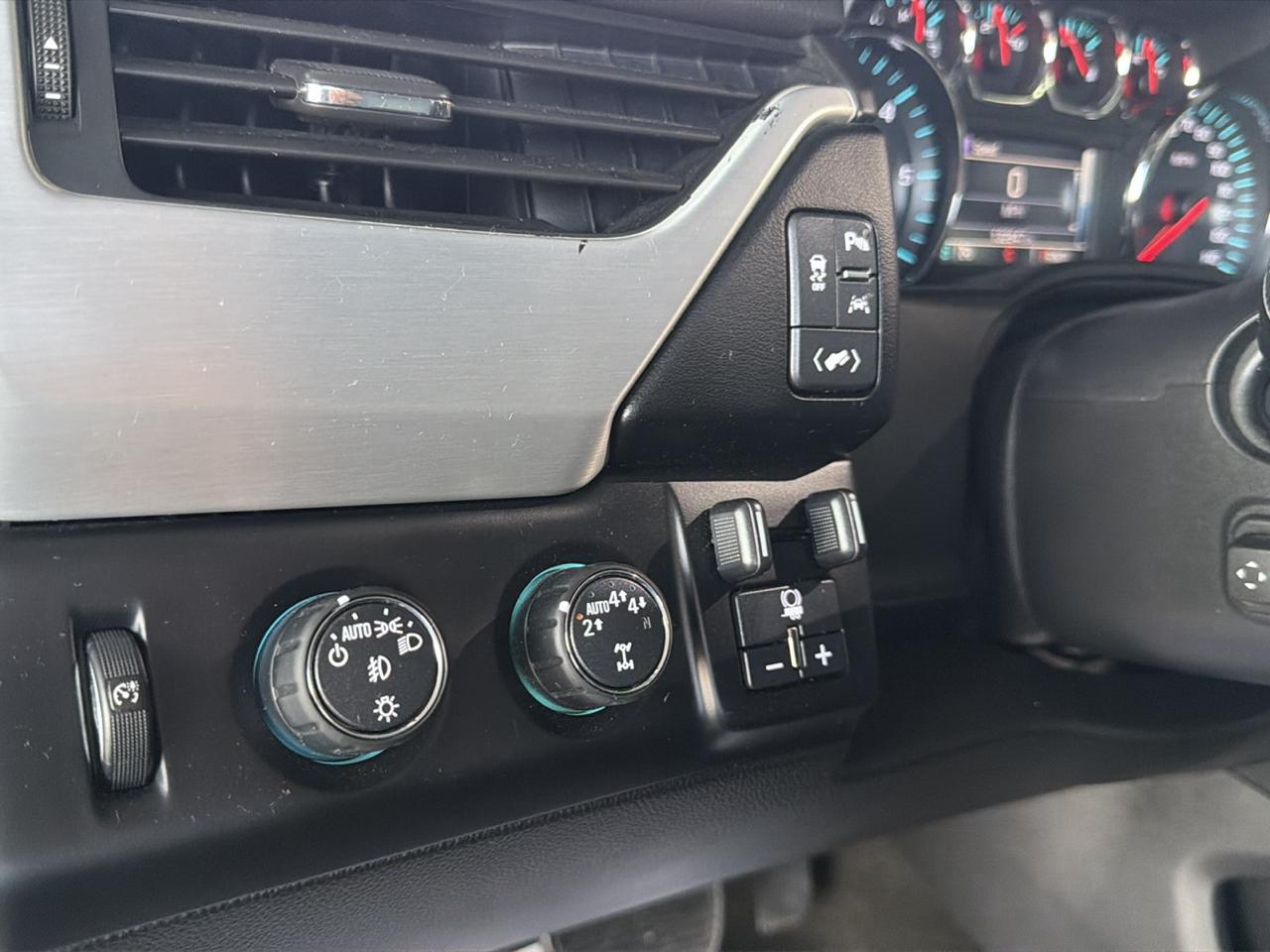 GMC Yukon 4WD 4dr SLT 2018