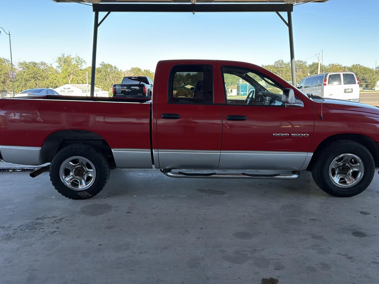 Dodge Ram 1500 4dr Quad Cab 140.5" WB SLT 2003