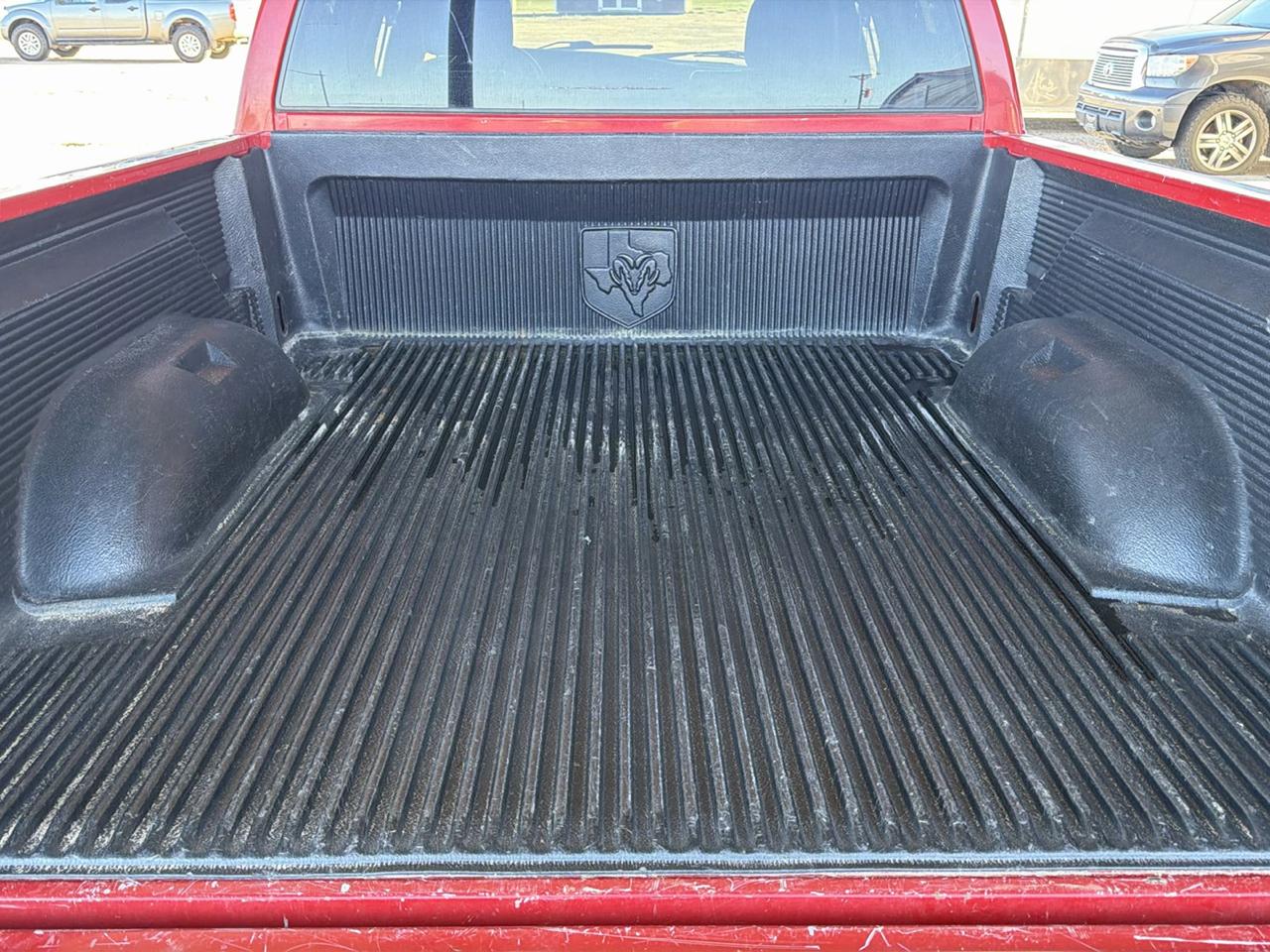 Dodge Ram 1500 4dr Quad Cab 140.5" WB SLT 2003