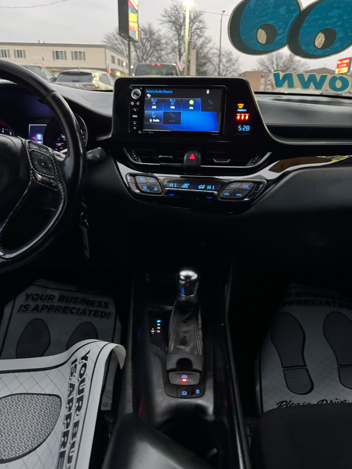 Toyota C-HR XLE 2018