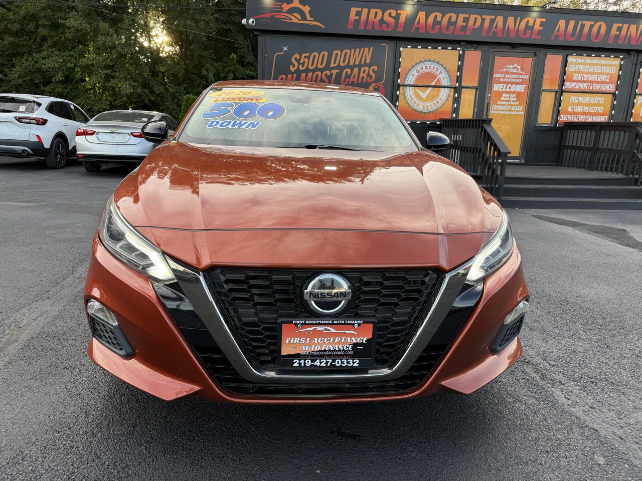 2020 Nissan Altima SR - Photo 2