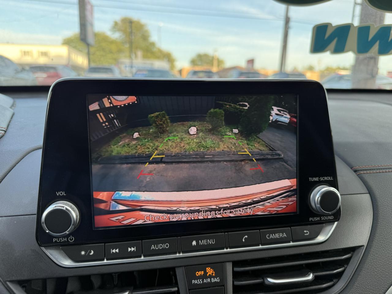 2020 Nissan Altima SR - Photo 9