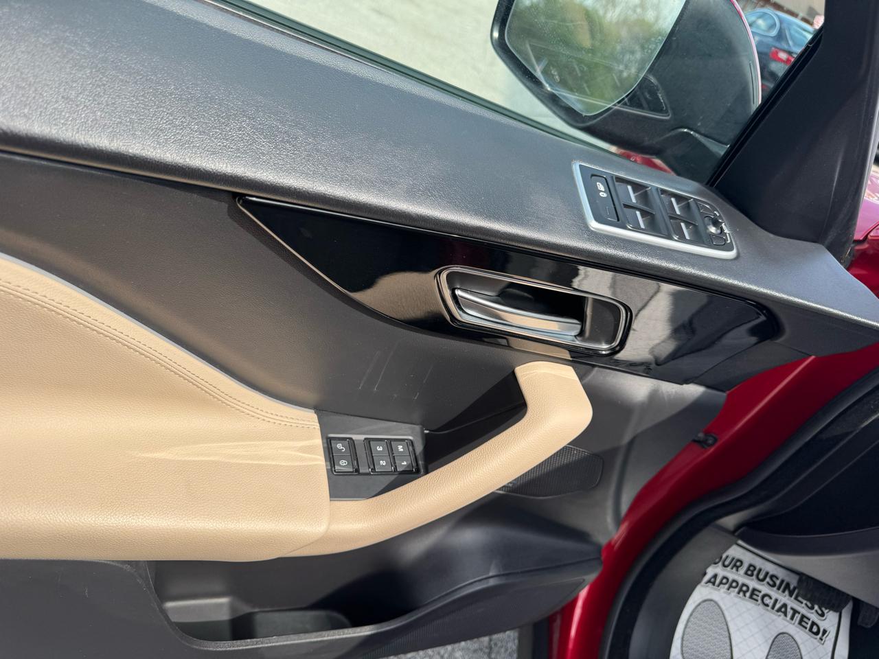 Jaguar F-Pace 25t Premium 2018