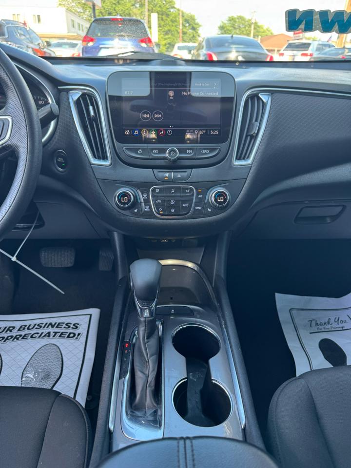 Chevrolet Malibu  2021