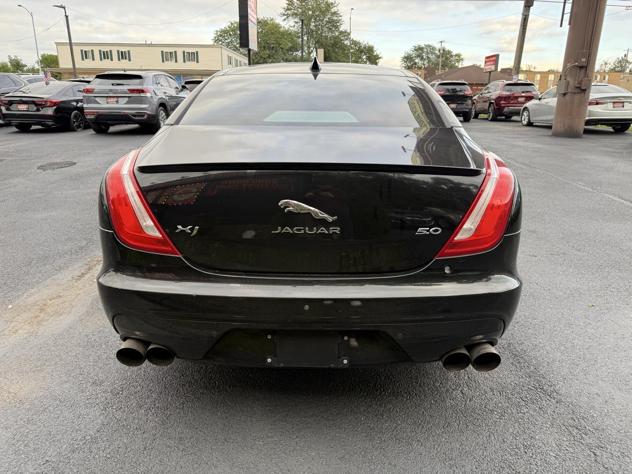 Jaguar XJ  2016