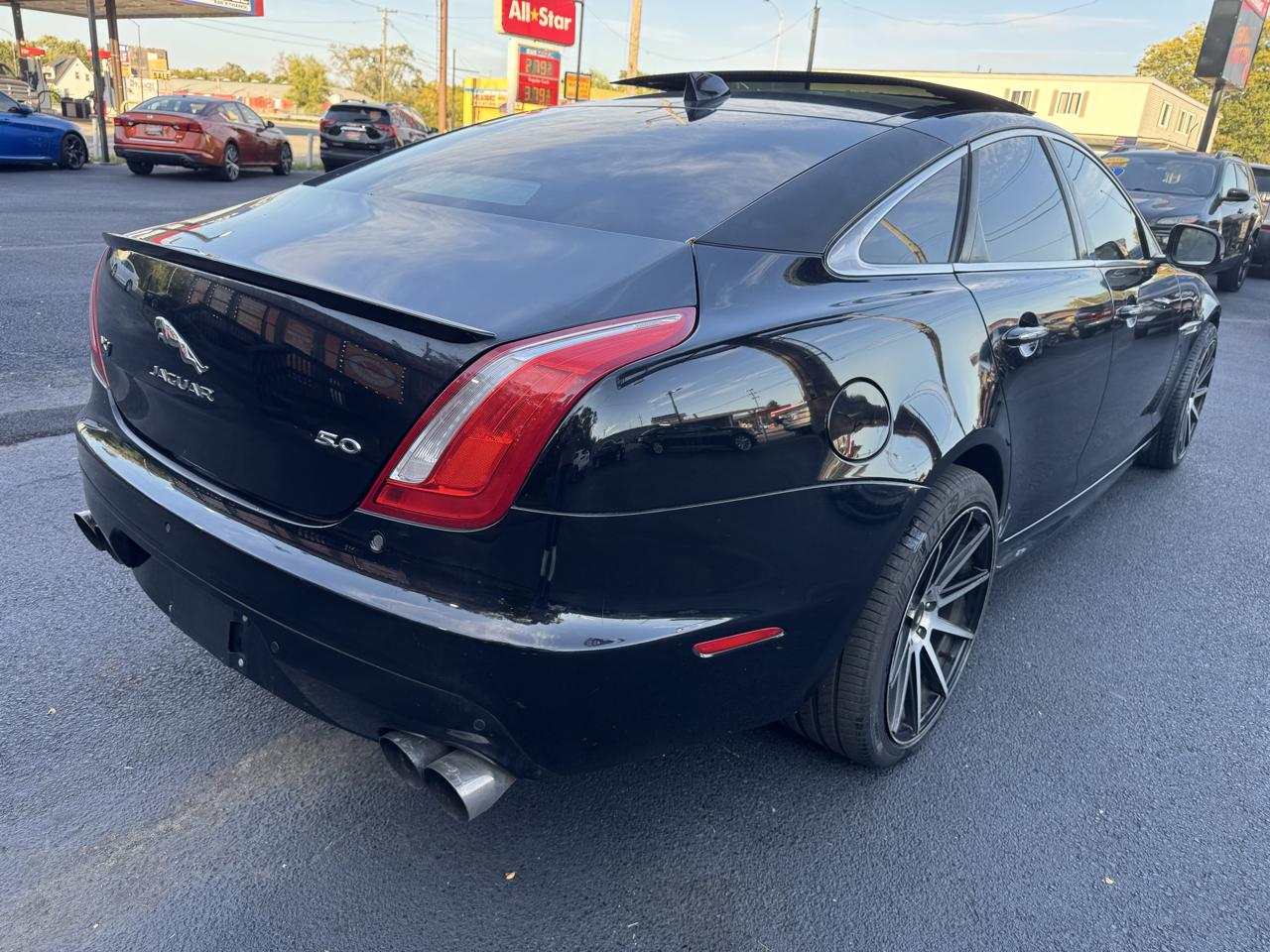 Jaguar XJ  2016