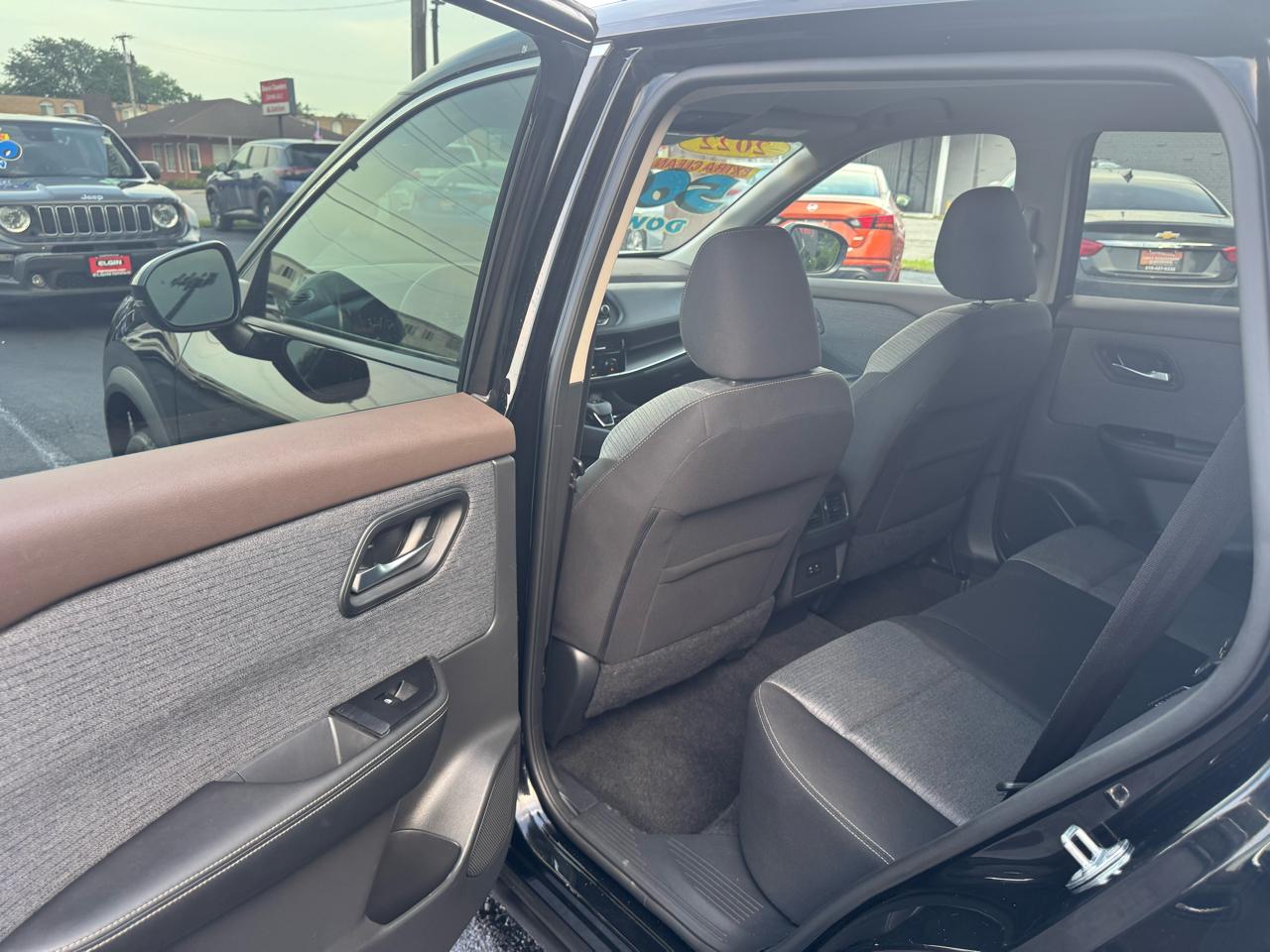Nissan Rogue SV 2022
