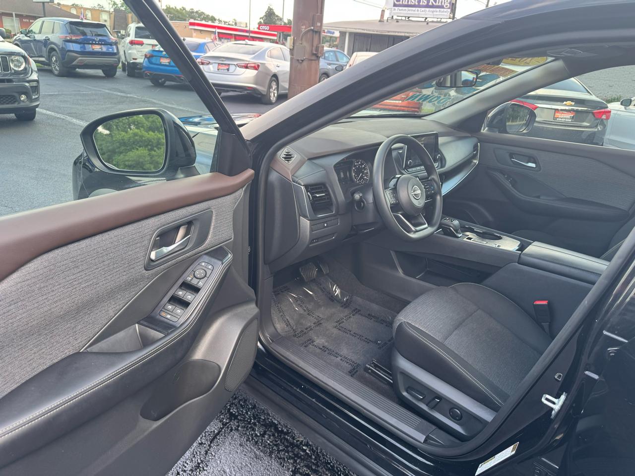Nissan Rogue SV 2022