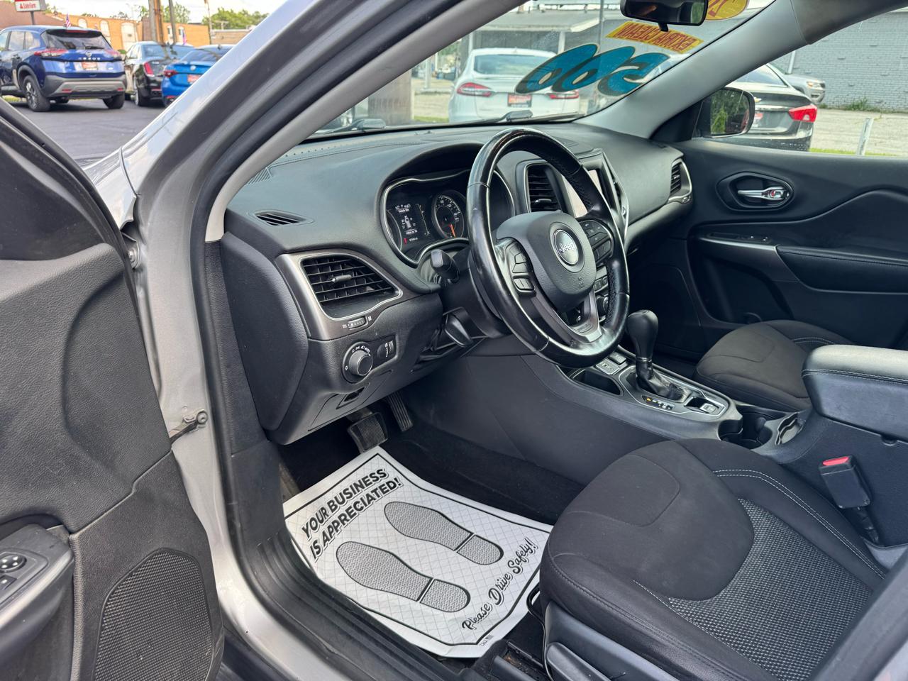 Jeep Cherokee Latitude FWD 2020