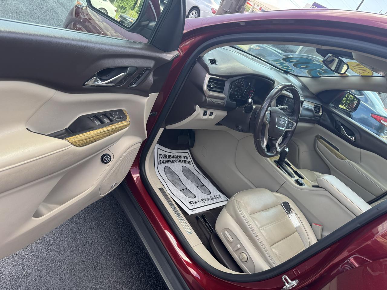 GMC Acadia Denali AWD 2018