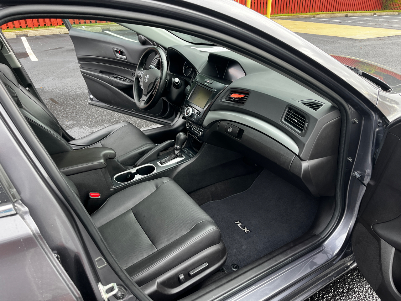 2017 Acura ILX Premium Technology Plus photo 10