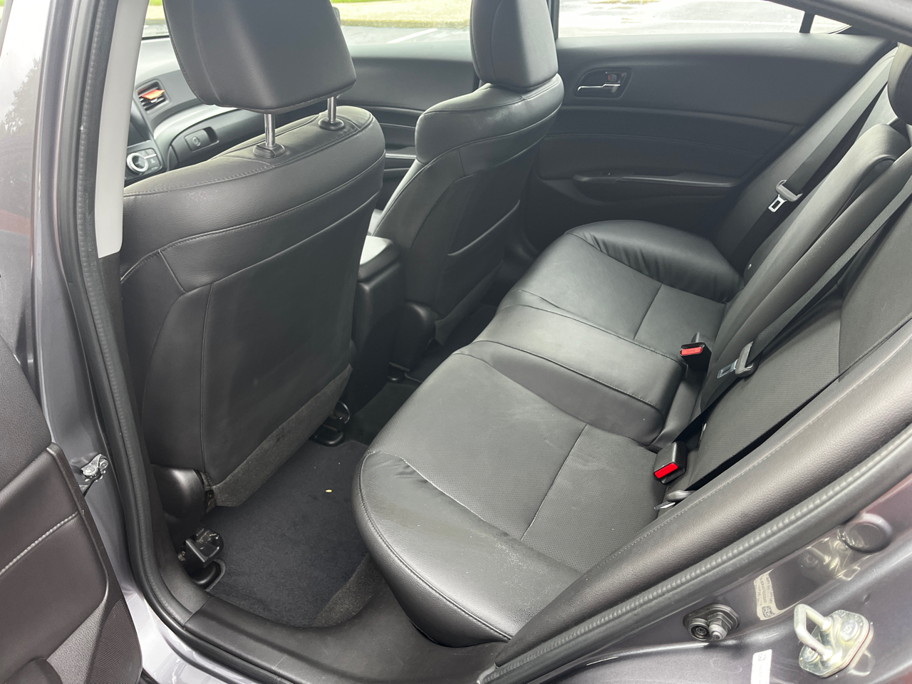 2017 Acura ILX Premium Technology Plus photo 8