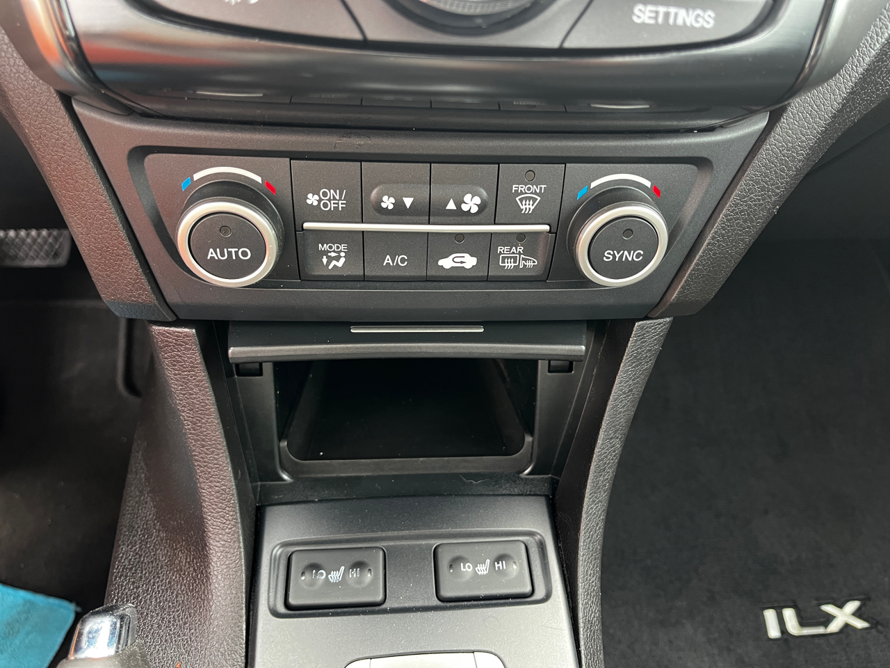 2017 Acura ILX Premium Technology Plus photo 14
