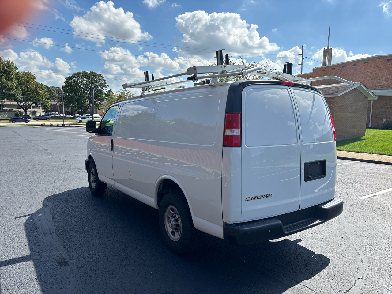 2021 Chevrolet Express Cargo Van 2500 photo 3