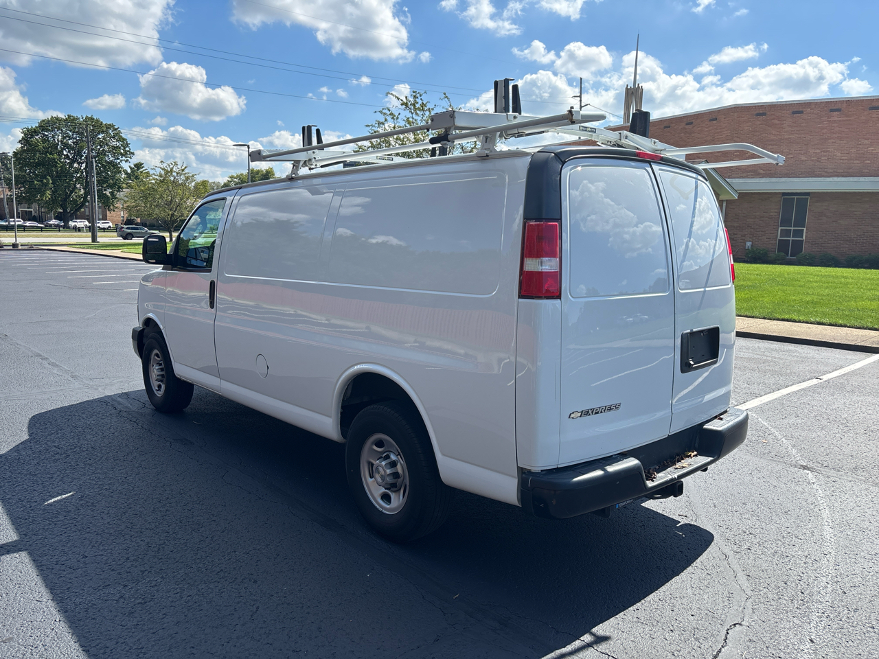 2021 Chevrolet Express Cargo Van 2500 photo 3