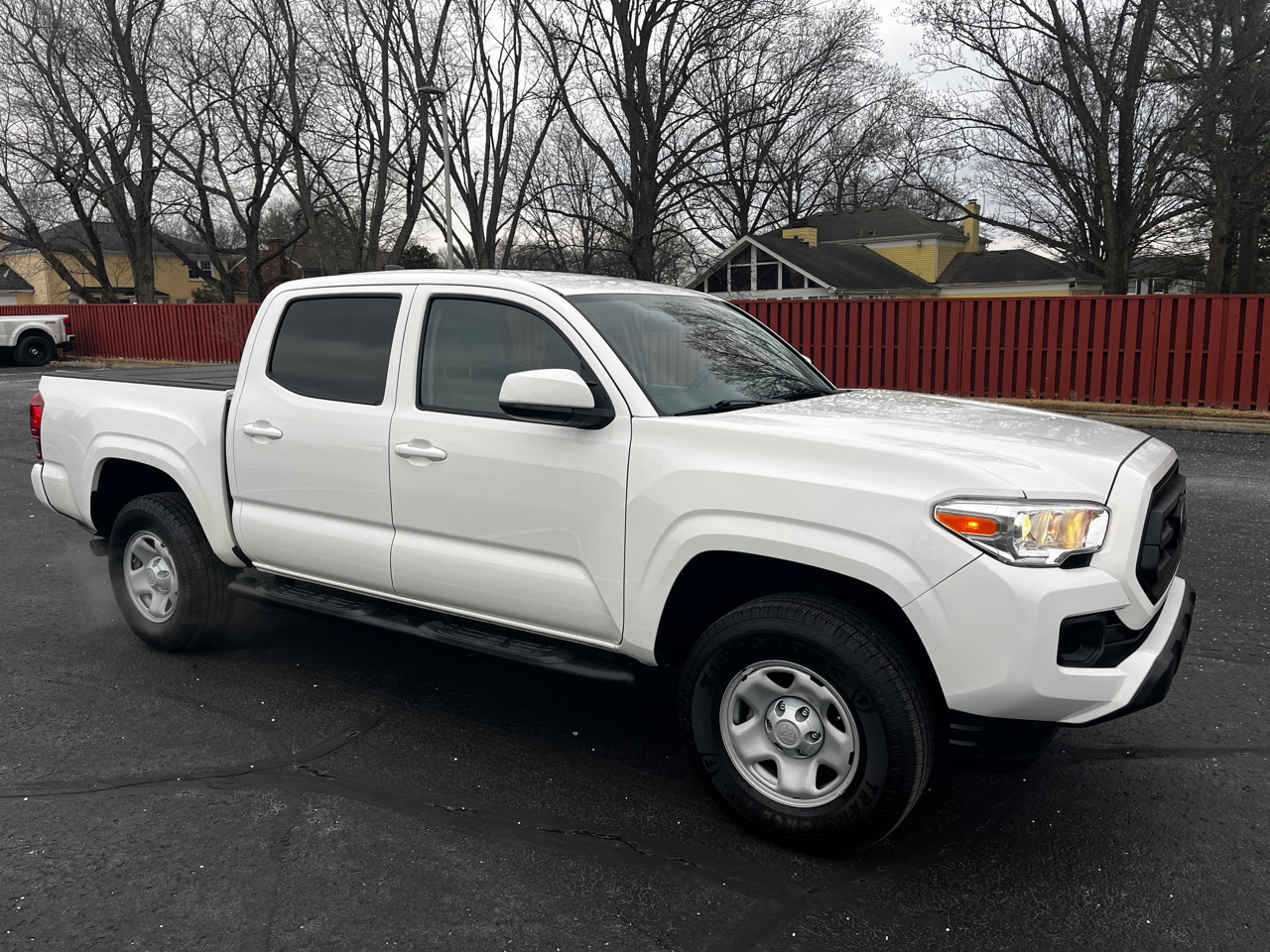 2022 Toyota Tacoma 4WD SR Double Cab 5' Bed V6 AT (Natl)
