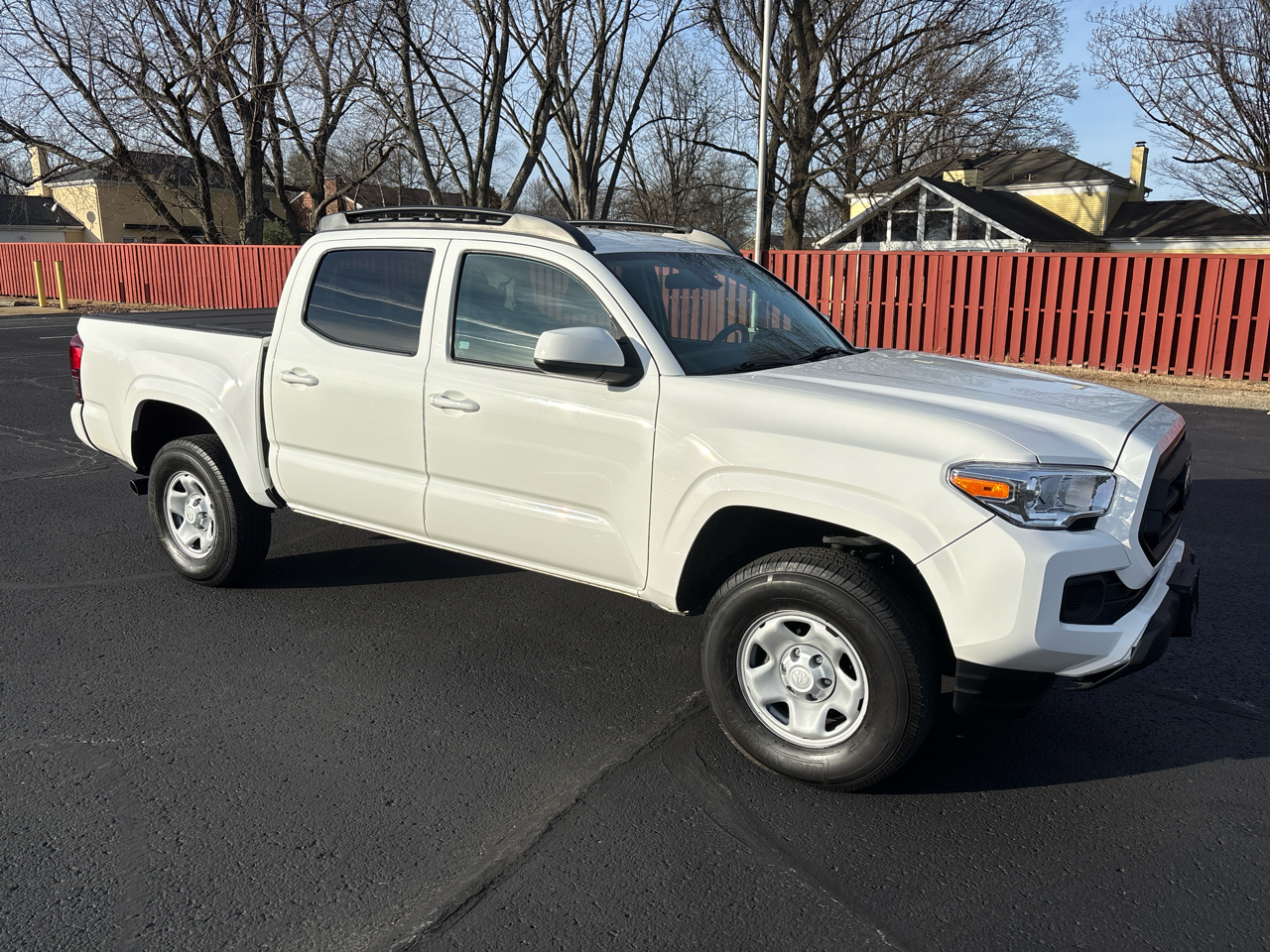 2022 Toyota Tacoma 4WD SR Double Cab 5' Bed V6 AT (Natl)