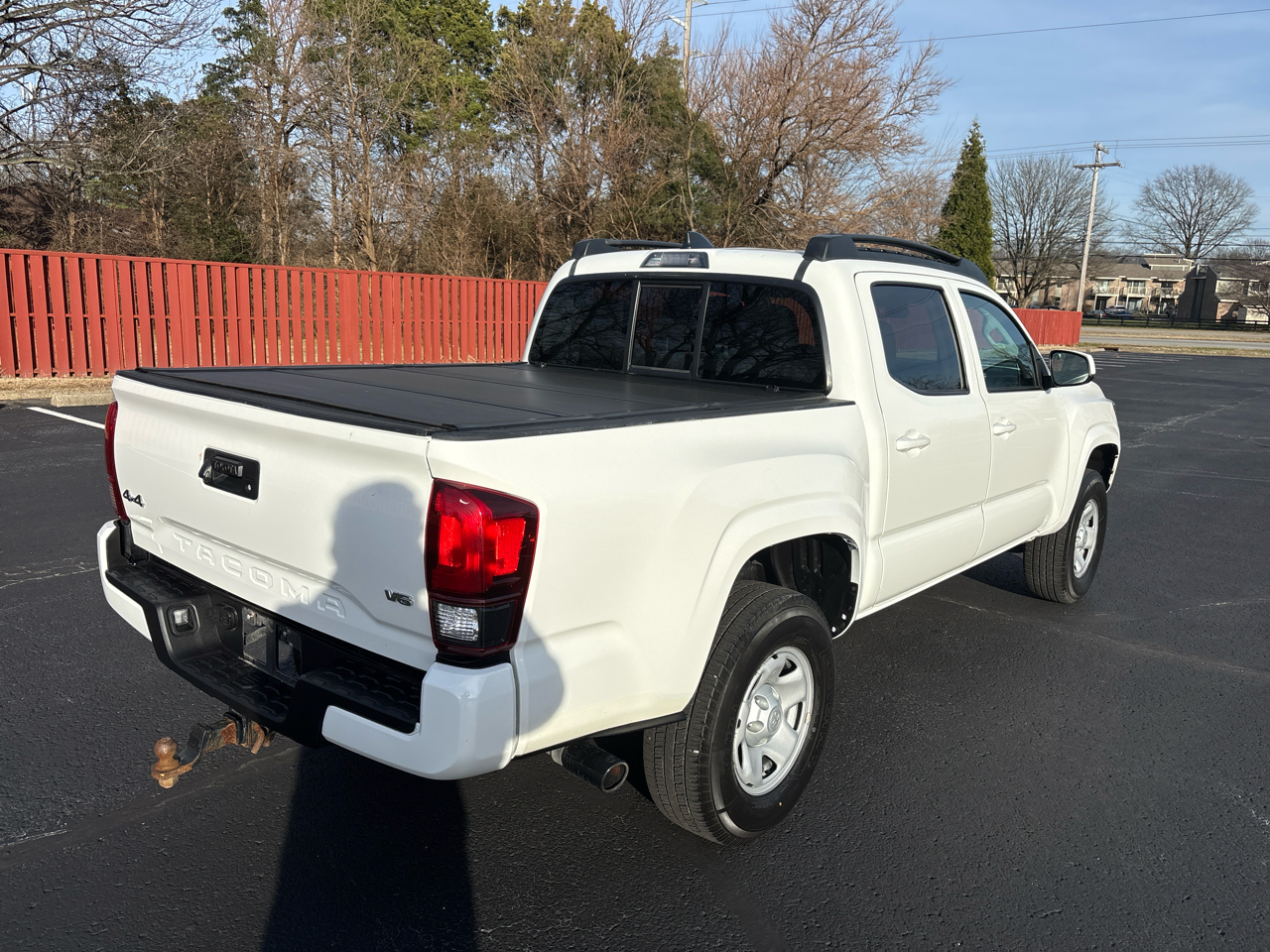 Toyota Tacoma 4WD SR Double Cab 5' Bed V6 AT (Natl) 2022