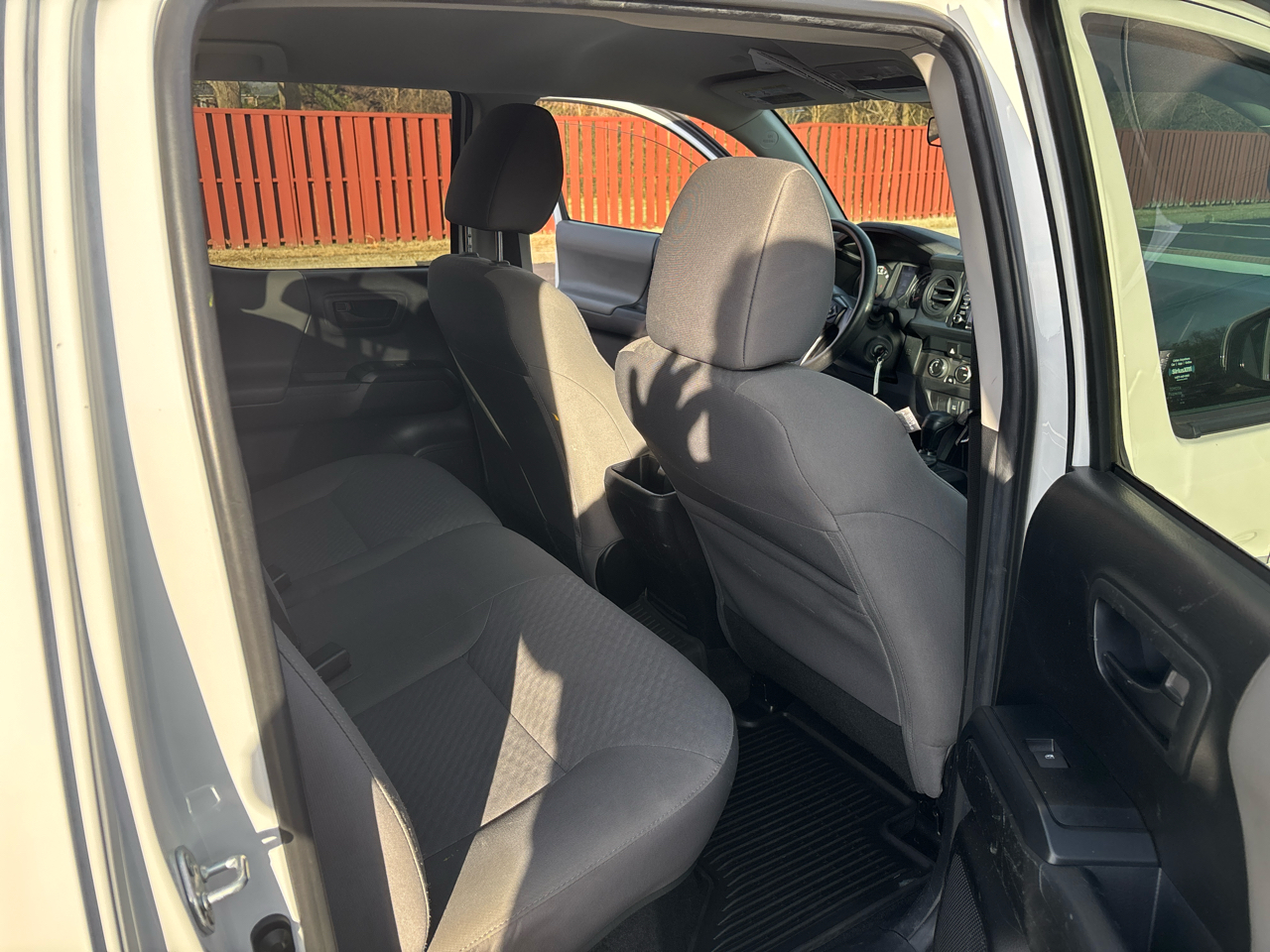 Toyota Tacoma 4WD SR Double Cab 5' Bed V6 AT (Natl) 2022