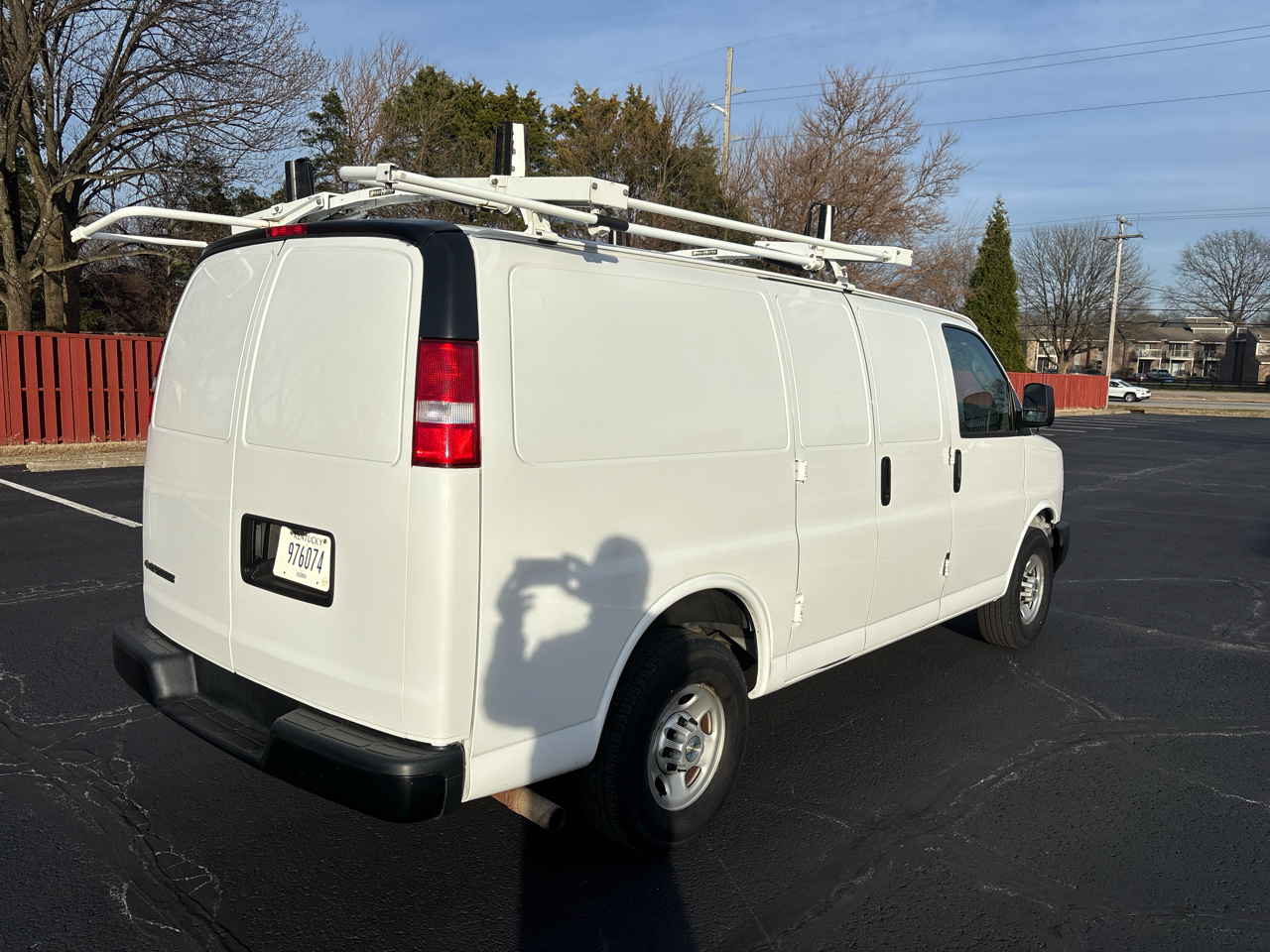 Chevrolet Express Cargo Van RWD 2500 135" 2020