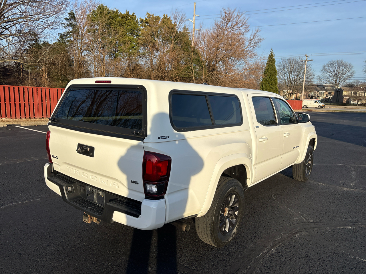 Toyota Tacoma 4WD SR5 Double Cab 5' Bed V6 AT (Natl) 2020