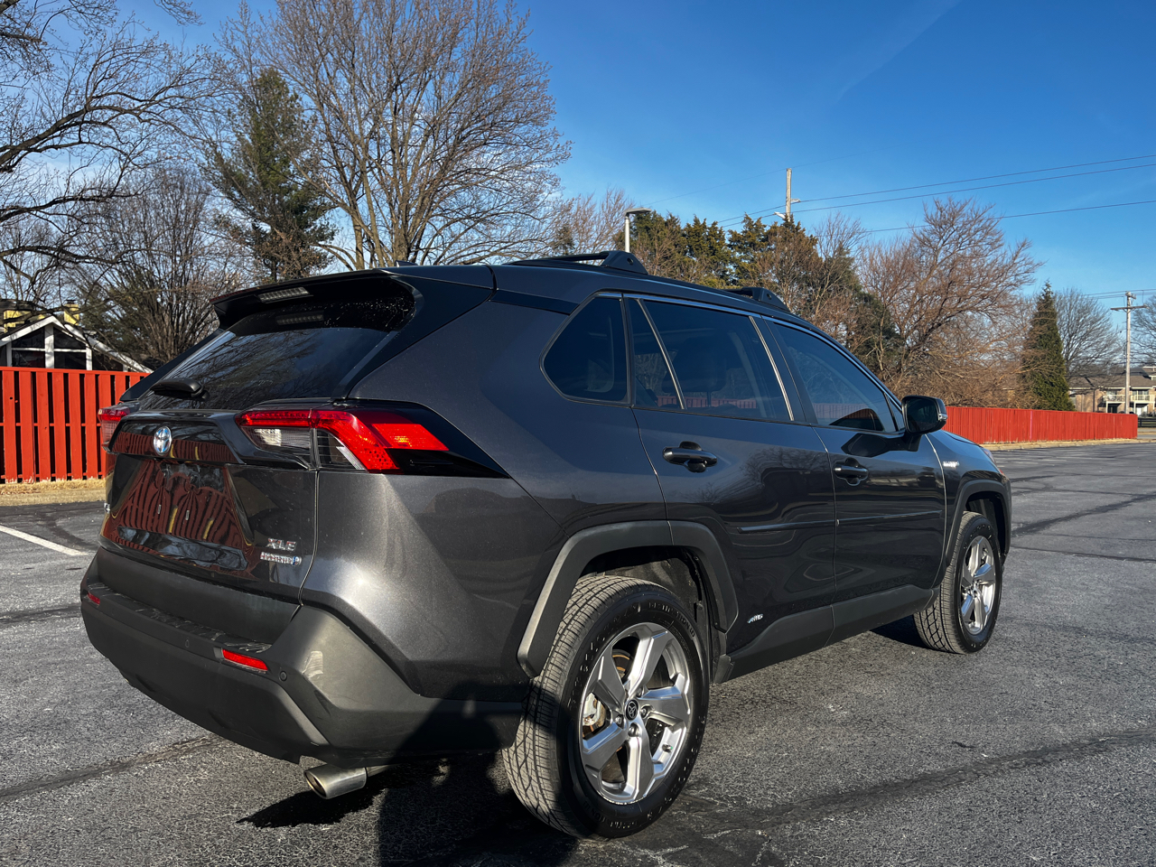 Toyota RAV4 Hybrid XLE Premium AWD (Natl) 2021