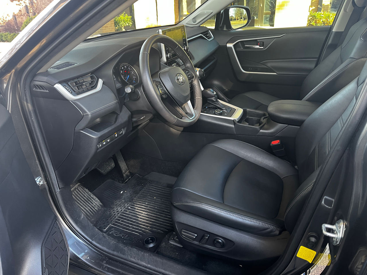 Toyota RAV4 Hybrid XLE Premium AWD (Natl) 2021