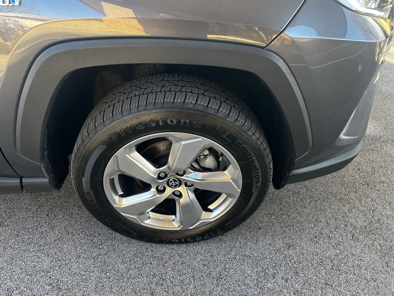 Toyota RAV4 Hybrid XLE Premium AWD (Natl) 2021