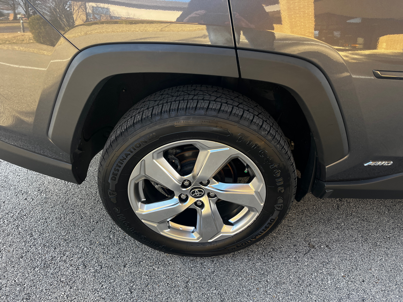 Toyota RAV4 Hybrid XLE Premium AWD (Natl) 2021