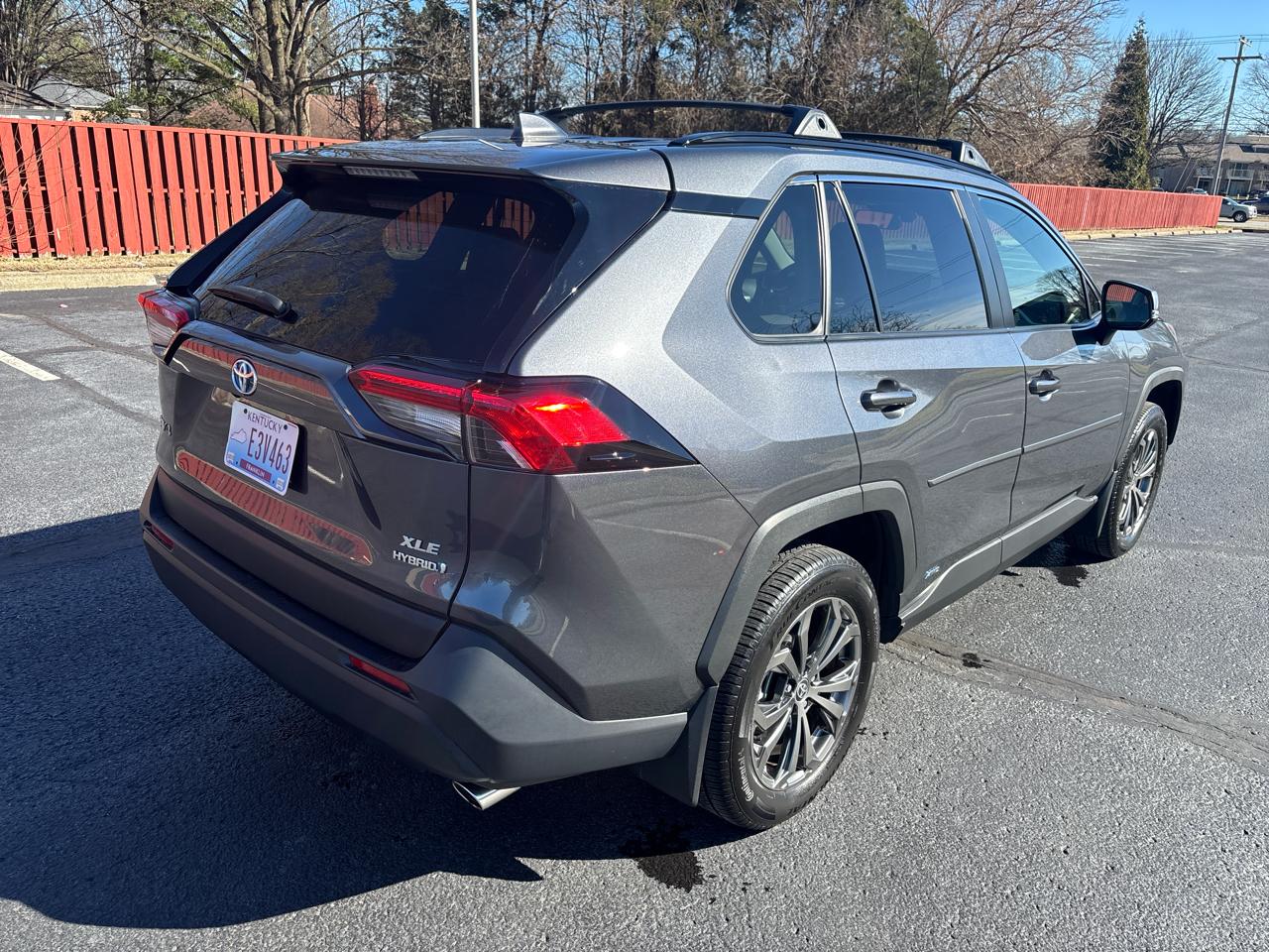 Toyota RAV4 Hybrid XLE Premium AWD (Natl) 2022