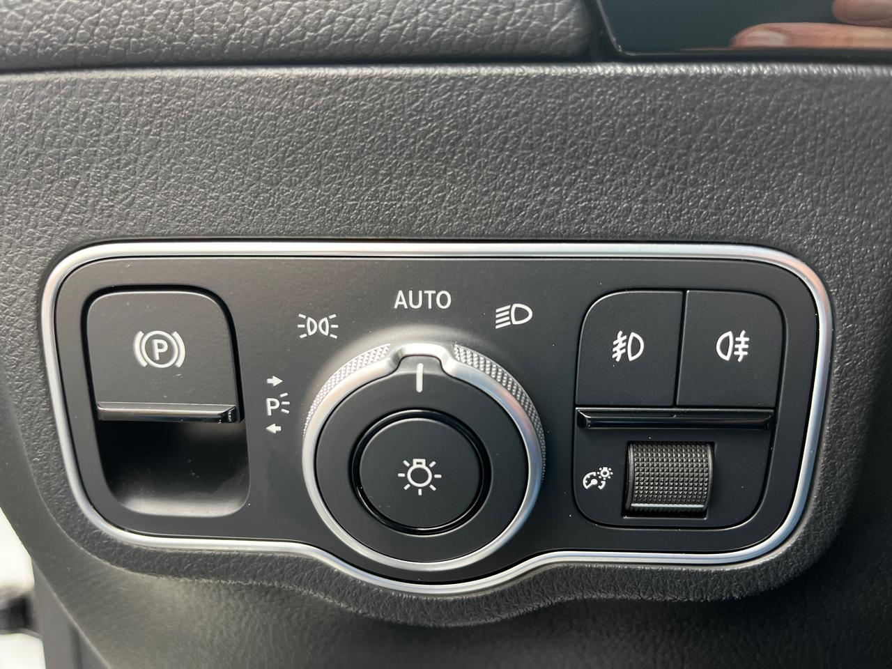 Mercedes-Benz GLA GLA 250 SUV 2023