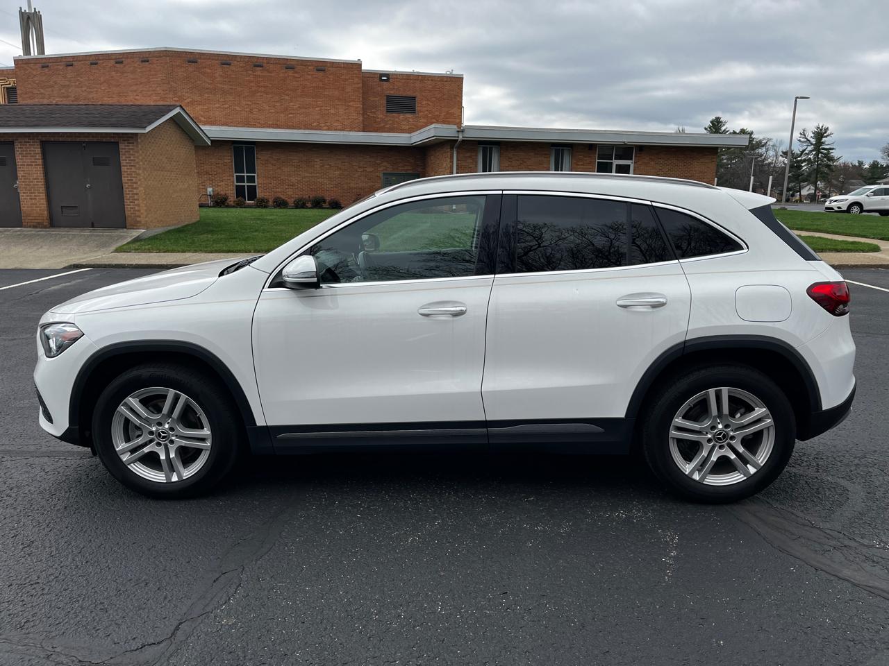 Mercedes-Benz GLA GLA 250 SUV 2023
