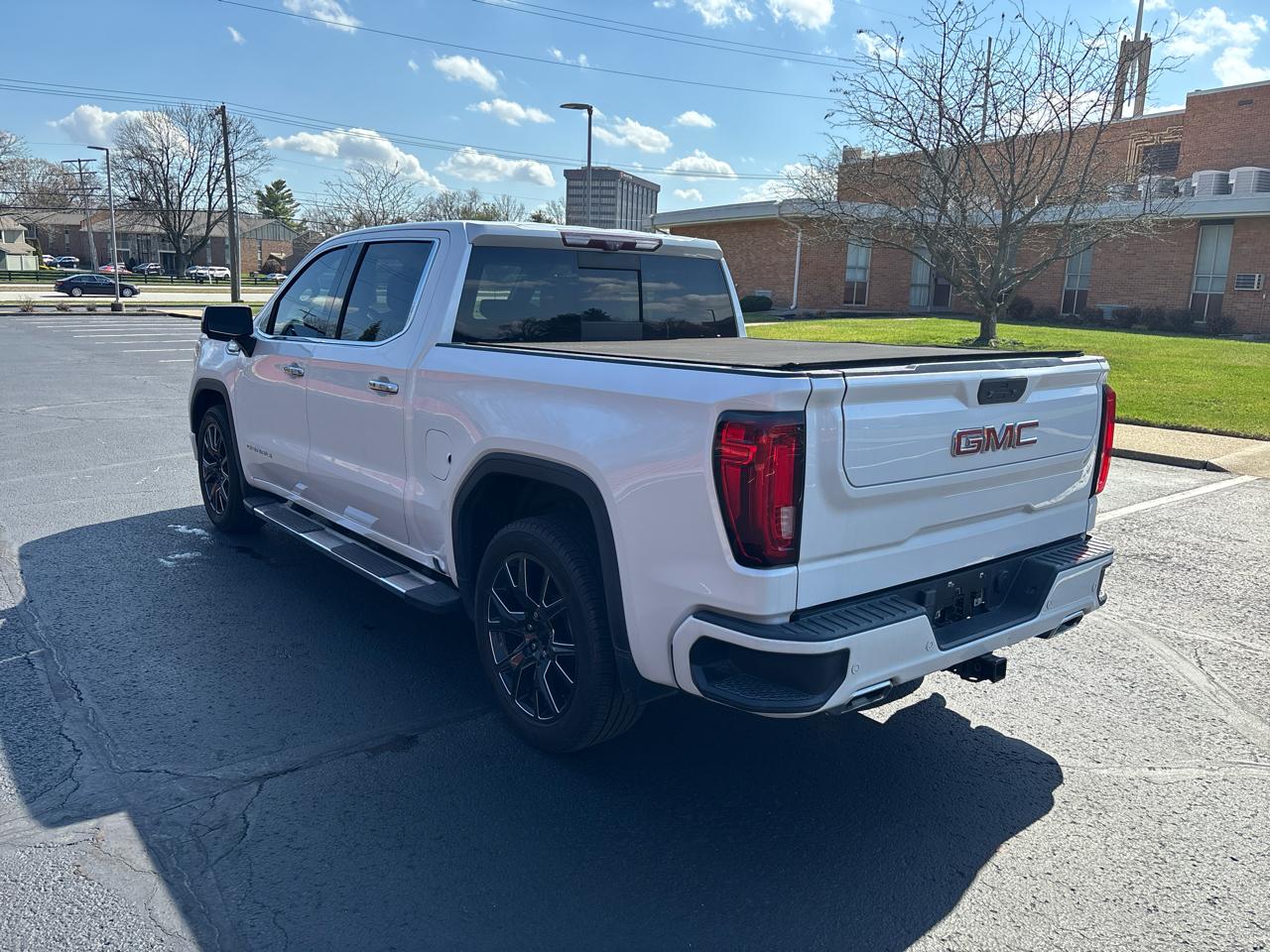 GMC Sierra 1500 4WD Crew Cab 147" Denali 2020