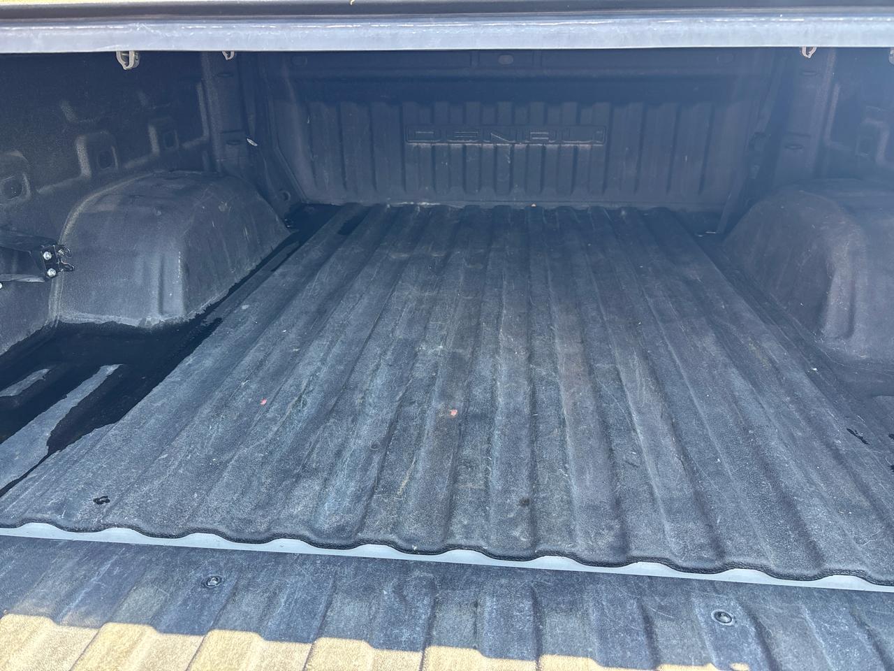 GMC Sierra 1500 4WD Crew Cab 147" Denali 2020