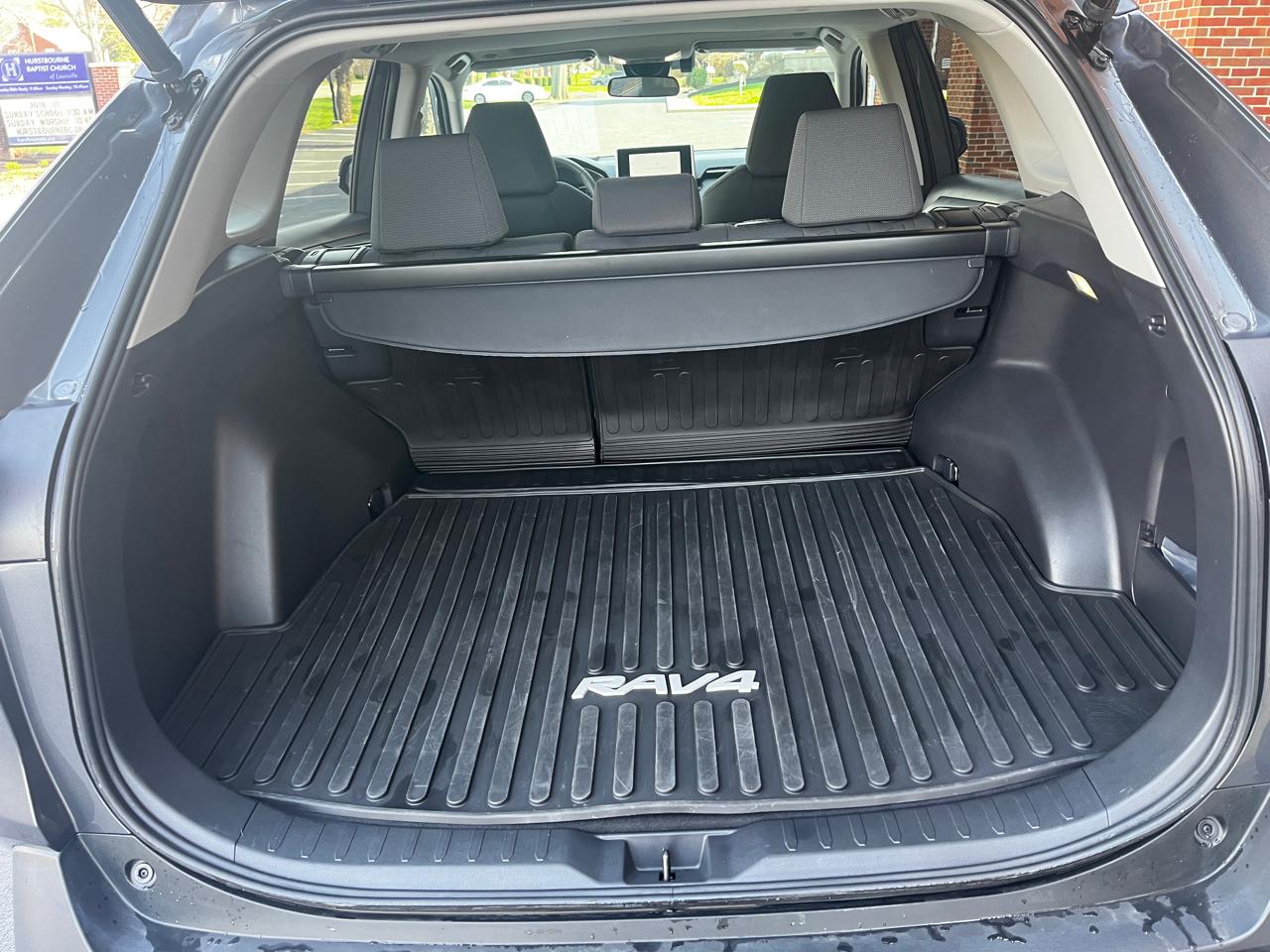 Toyota RAV4 XLE AWD (Natl) 2023